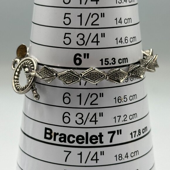 3/$30 Pollie Bracelet Silver Tone Diamond Shape Link Textured Toggle Clasp 6.5" - Picture 6 of 8